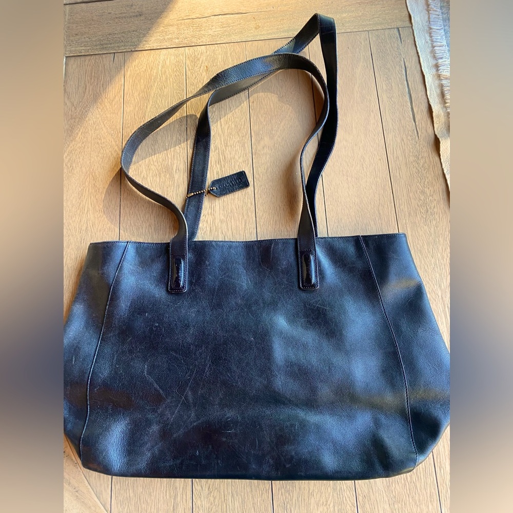COACH — Black Leather Shoulder tote bag